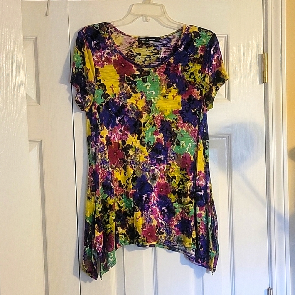 Cabke and Gauge Women's Top, Size Medium